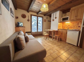 Studio Cabine, 4 Pers. - Balcon, Parking Privé, à 100m des Pistes et Commerces - FR-1-595-77